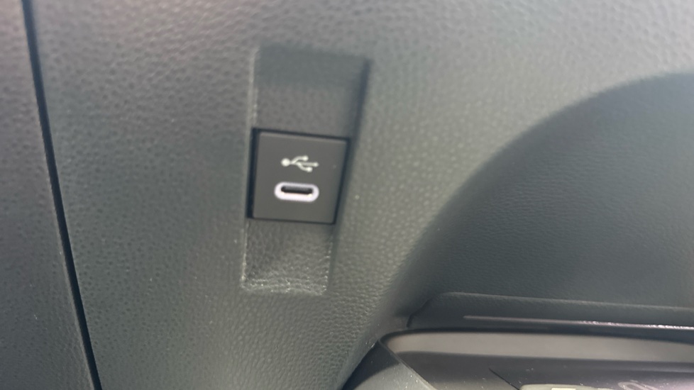 Toyota Corolla 1.8 Hybrid Excel 5dr CVT Hybrid Estate - Image 37