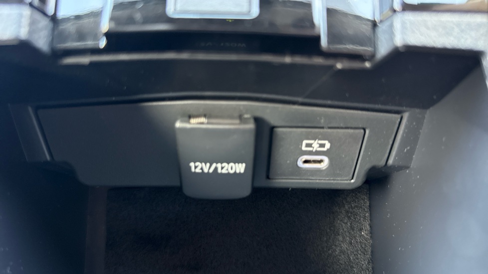 Toyota Corolla 1.8 Hybrid Excel 5dr CVT Hybrid Estate - Image 39