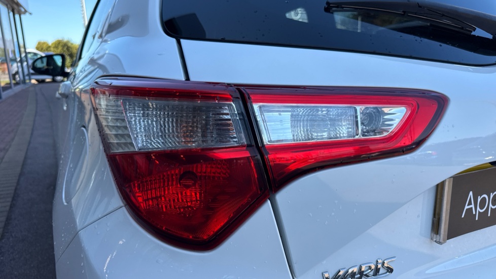 Toyota Yaris 1.5 Hybrid GR-Sport 5dr CVT Hybrid Hatchback - Image 21