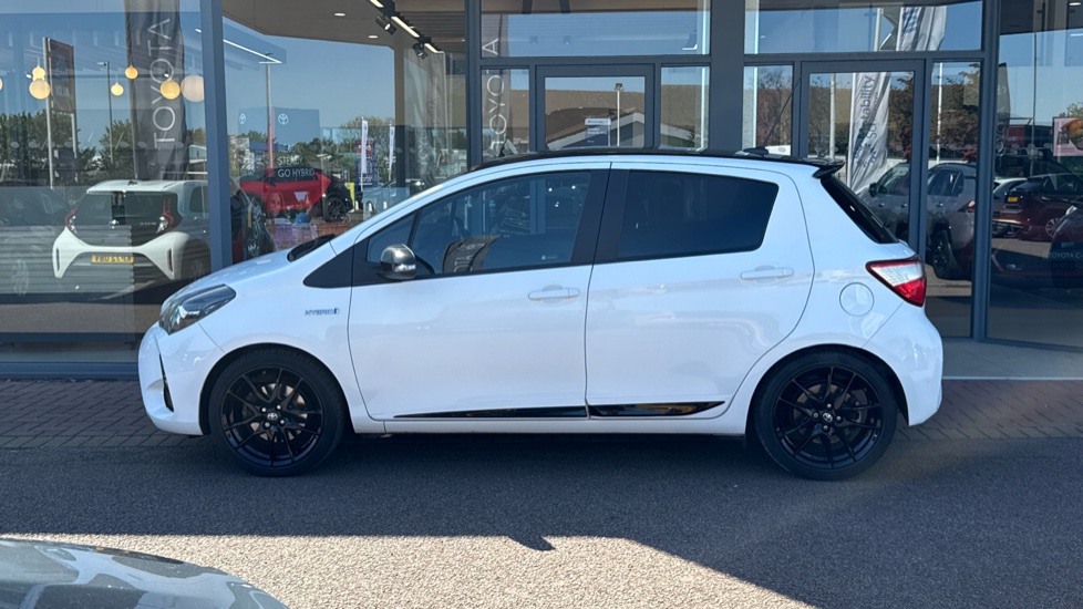 Toyota Yaris 1.5 Hybrid GR-Sport 5dr CVT Hybrid Hatchback - Image 24