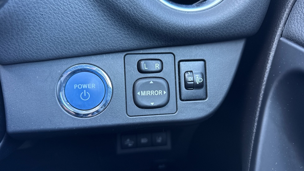 Toyota Yaris 1.5 Hybrid GR-Sport 5dr CVT Hybrid Hatchback - Image 49