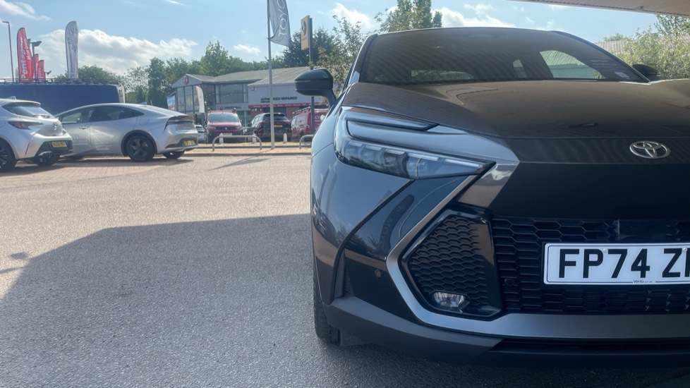 Toyota C-HR 2.0 PHEV GR Sport 5dr CVT Hatchback - Image 33