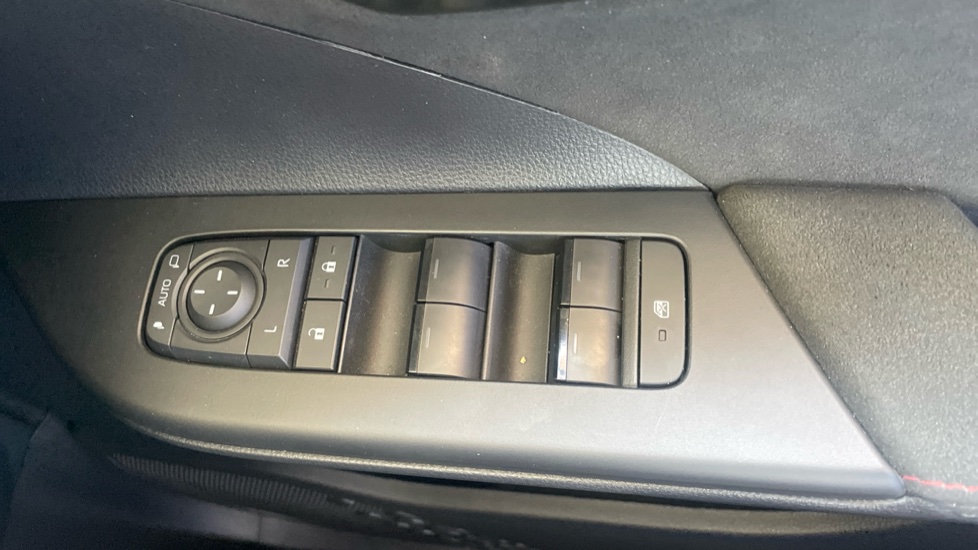 Toyota C-HR 2.0 PHEV GR Sport 5dr CVT Hatchback - Image 42