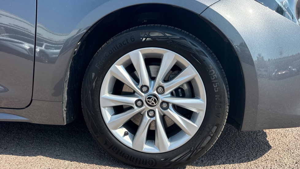 Toyota Corolla 2.0 Hybrid 178 Icon 5dr CVT Hybrid Hatchback - Image 25