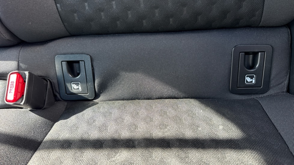 Toyota Corolla 2.0 Hybrid 178 Icon 5dr CVT Hybrid Hatchback - Image 14