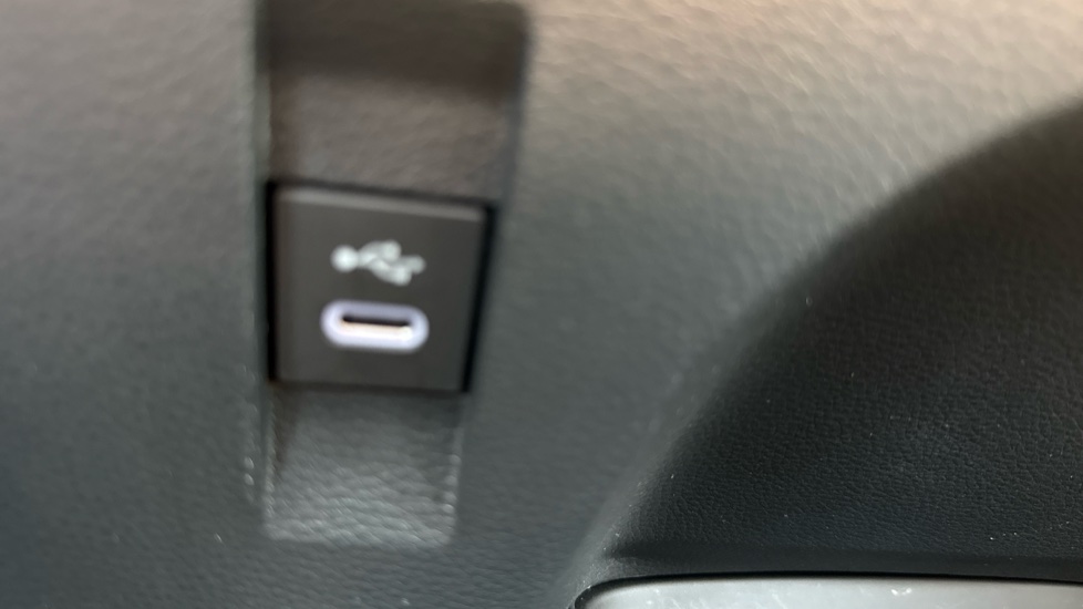 Toyota Corolla 2.0 Hybrid 178 Icon 5dr CVT Hybrid Hatchback - Image 35