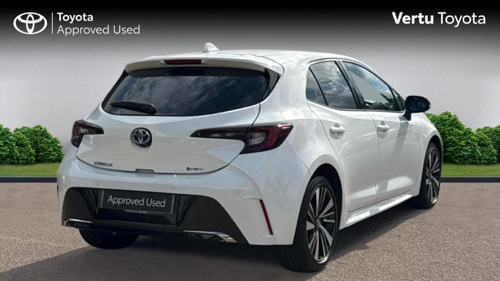 Toyota Corolla 1.8 Hybrid Design 5dr CVT Hybrid Hatchback - Image 2