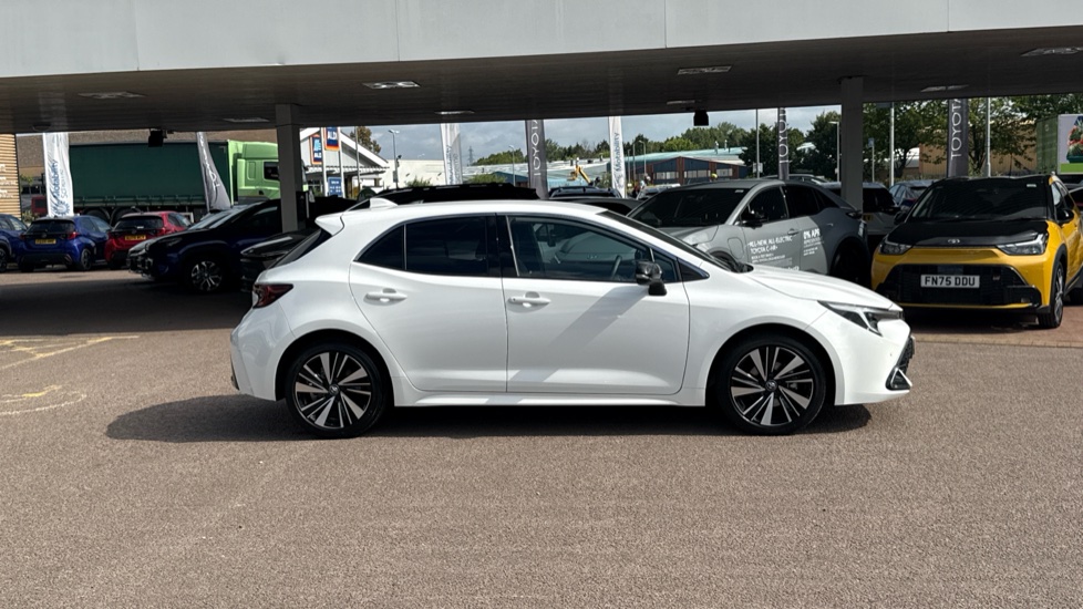 Toyota Corolla 1.8 Hybrid Design 5dr CVT Hybrid Hatchback - Image 23