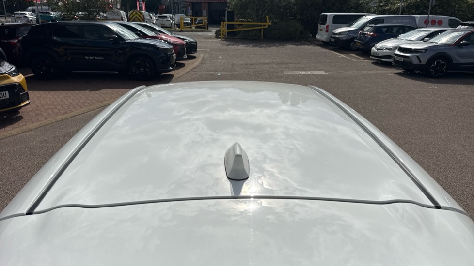 Toyota Corolla 1.8 Hybrid Design 5dr CVT Hybrid Hatchback - Image 29