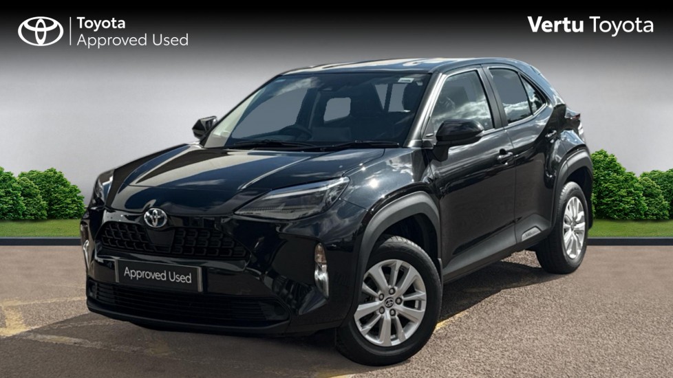Toyota Yaris Cross 1.5 Hybrid Icon 5dr CVT Hybrid Estate - Image 3