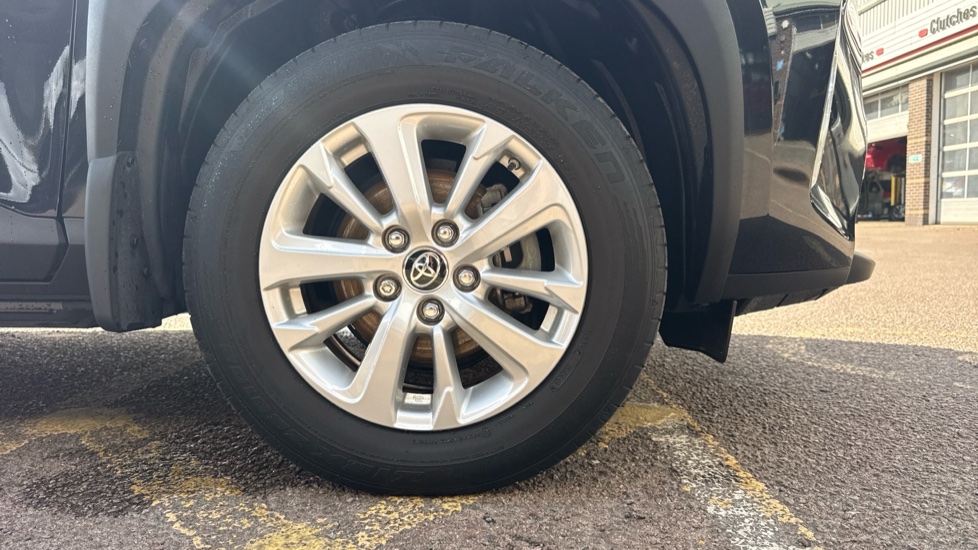 Toyota Yaris Cross 1.5 Hybrid Icon 5dr CVT Hybrid Estate - Image 25