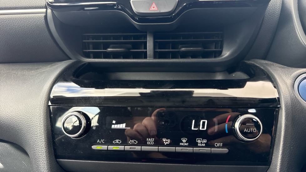 Toyota Yaris Cross 1.5 Hybrid Icon 5dr CVT Hybrid Estate - Image 35