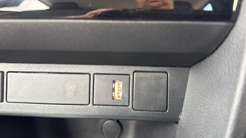 Toyota Yaris Cross 1.5 Hybrid Icon 5dr CVT Hybrid Estate - Image 37