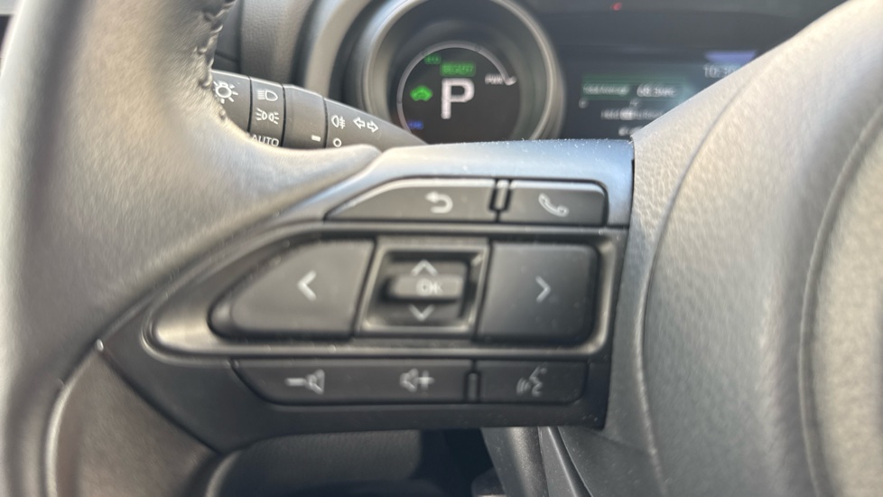 Toyota Yaris Cross 1.5 Hybrid Icon 5dr CVT Hybrid Estate - Image 40