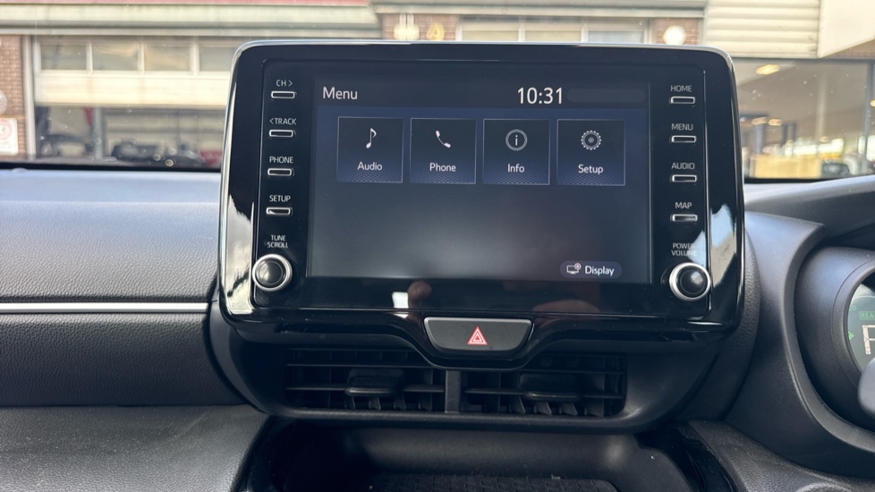 Toyota Yaris Cross 1.5 Hybrid Icon 5dr CVT Hybrid Estate - Image 43