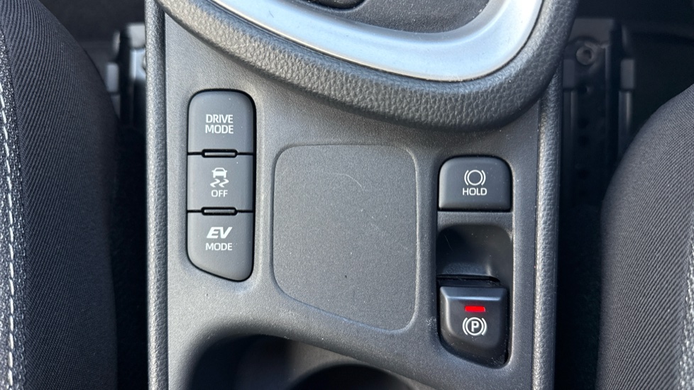 Toyota Yaris Cross 1.5 Hybrid Icon 5dr CVT Hybrid Estate - Image 46