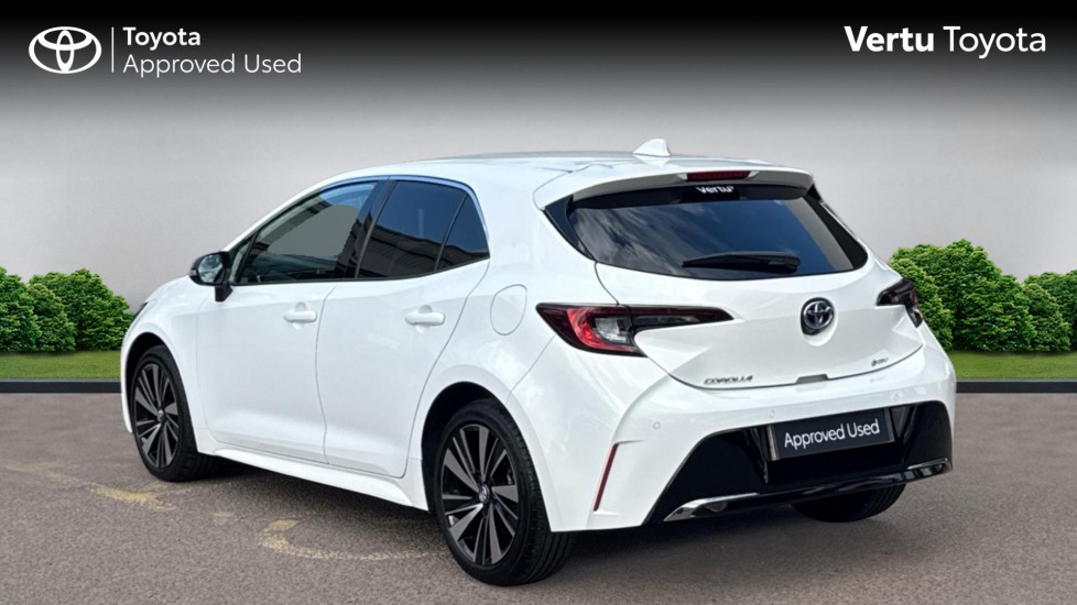 Toyota Corolla 1.8 Hybrid Design 5dr CVT Hybrid Hatchback - Image 4