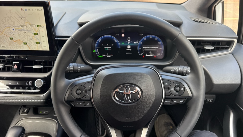 Toyota Corolla 1.8 Hybrid Design 5dr CVT Hybrid Hatchback - Image 7
