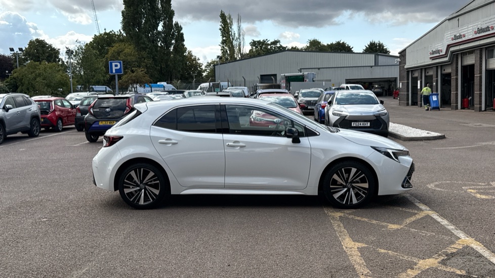 Toyota Corolla 1.8 Hybrid Design 5dr CVT Hybrid Hatchback - Image 23