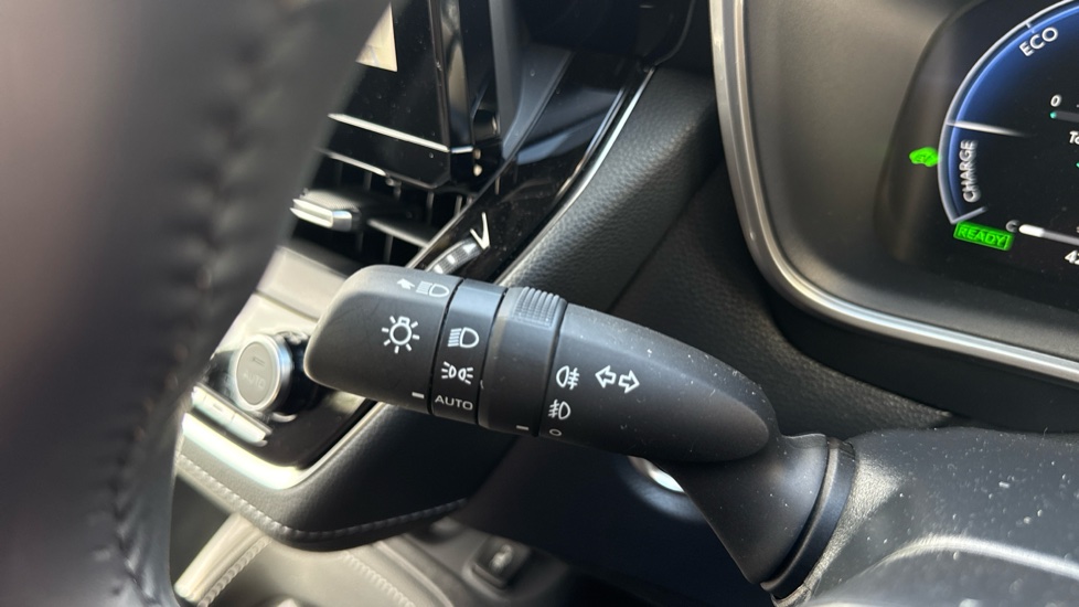 Toyota Corolla 1.8 Hybrid Design 5dr CVT Hybrid Hatchback - Image 33