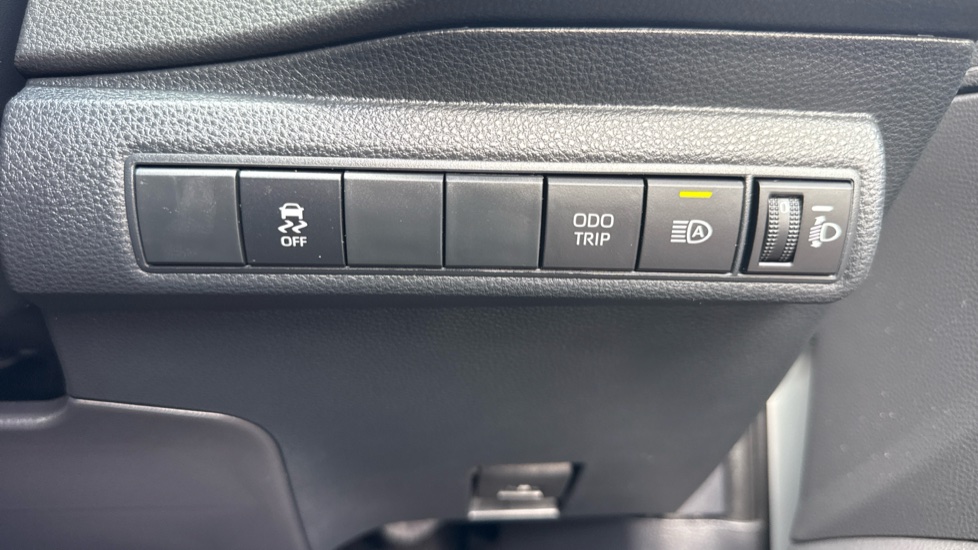 Toyota Corolla 1.8 Hybrid Design 5dr CVT Hybrid Hatchback - Image 52