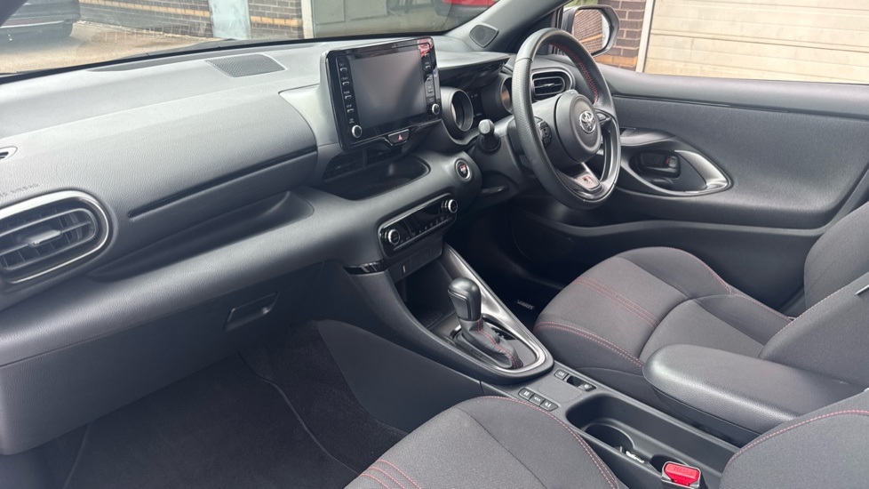 Toyota Yaris 1.5 Hybrid GR Sport 5dr CVT Hybrid Hatchback - Image 5