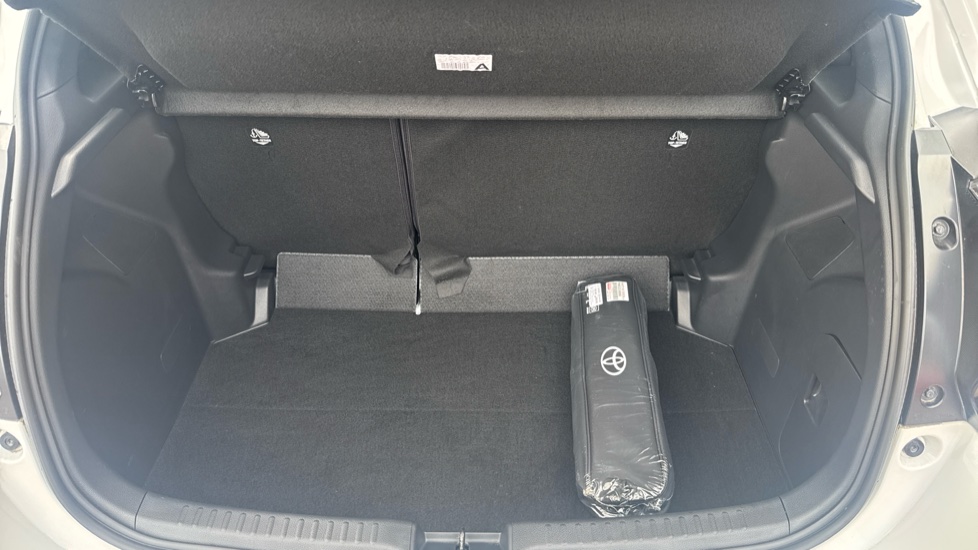 Toyota Yaris 1.5 Hybrid GR Sport 5dr CVT Hybrid Hatchback - Image 13