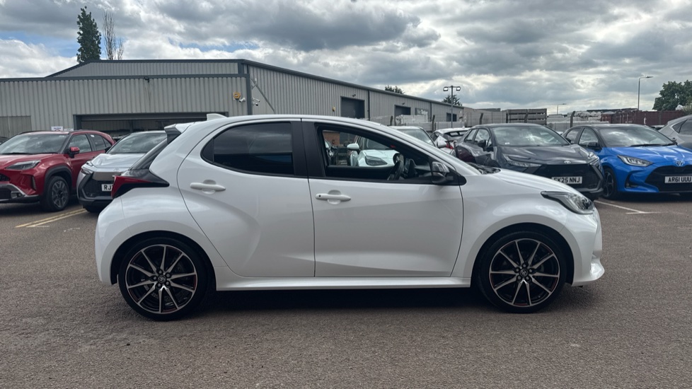 Toyota Yaris 1.5 Hybrid GR Sport 5dr CVT Hybrid Hatchback - Image 23