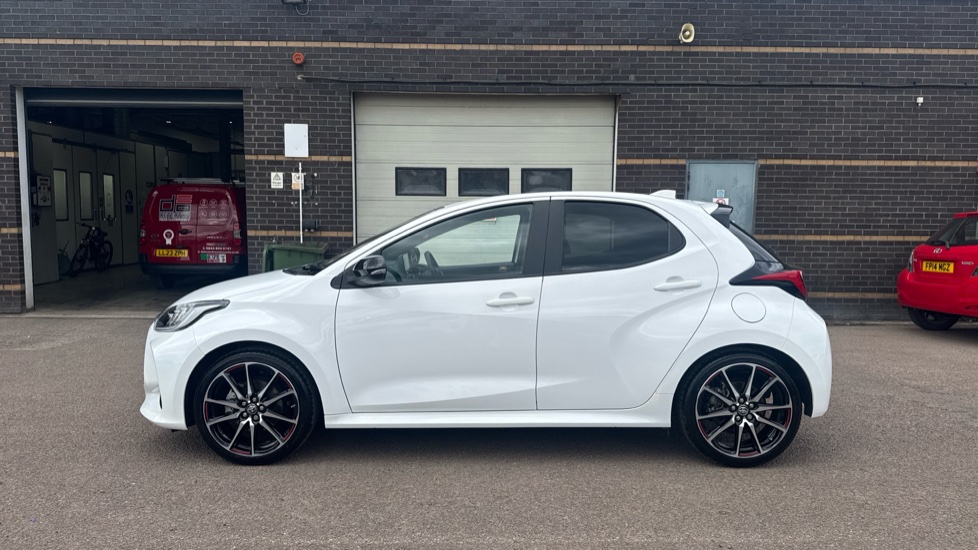 Toyota Yaris 1.5 Hybrid GR Sport 5dr CVT Hybrid Hatchback - Image 24