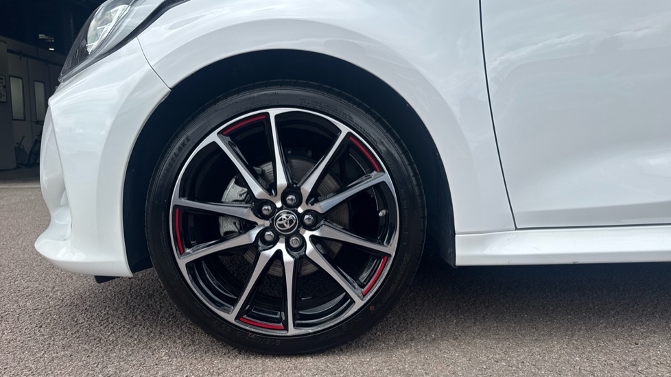 Toyota Yaris 1.5 Hybrid GR Sport 5dr CVT Hybrid Hatchback - Image 25