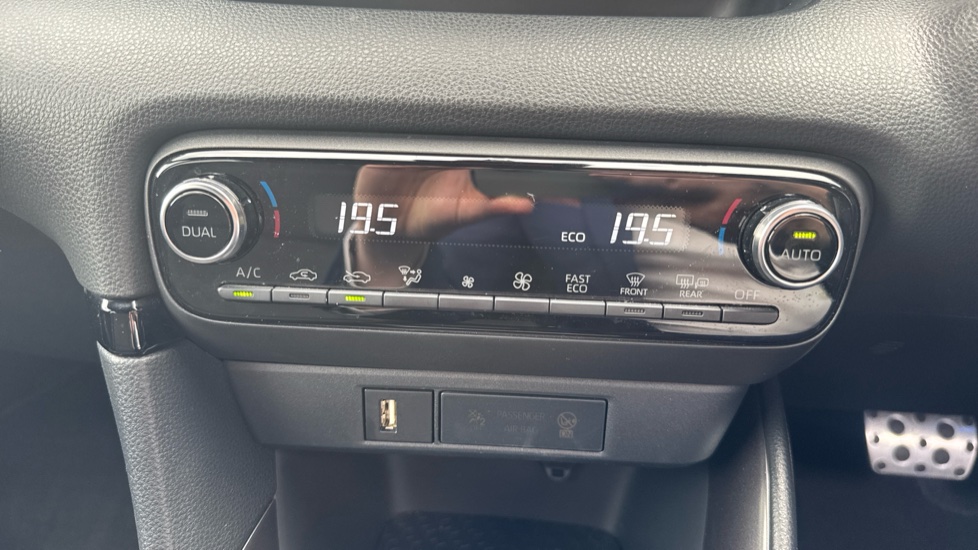 Toyota Yaris 1.5 Hybrid GR Sport 5dr CVT Hybrid Hatchback - Image 31