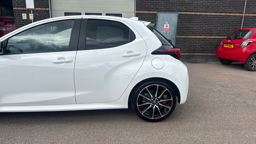 Toyota Yaris 1.5 Hybrid GR Sport 5dr CVT Hybrid Hatchback - Image 38