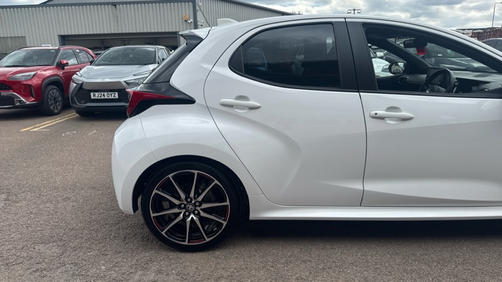 Toyota Yaris 1.5 Hybrid GR Sport 5dr CVT Hybrid Hatchback - Image 42