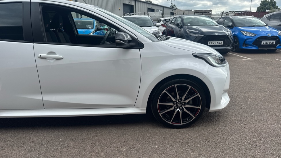 Toyota Yaris 1.5 Hybrid GR Sport 5dr CVT Hybrid Hatchback - Image 43