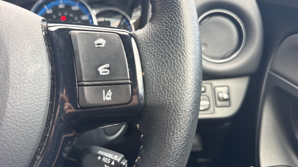 Toyota Yaris 1.5 Hybrid Excel TSS 5dr CVT Hybrid Hatchback - Image 31