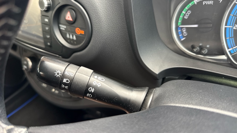 Toyota Yaris 1.5 Hybrid Excel TSS 5dr CVT Hybrid Hatchback - Image 33