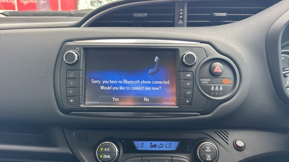 Toyota Yaris 1.5 Hybrid Excel TSS 5dr CVT Hybrid Hatchback - Image 41