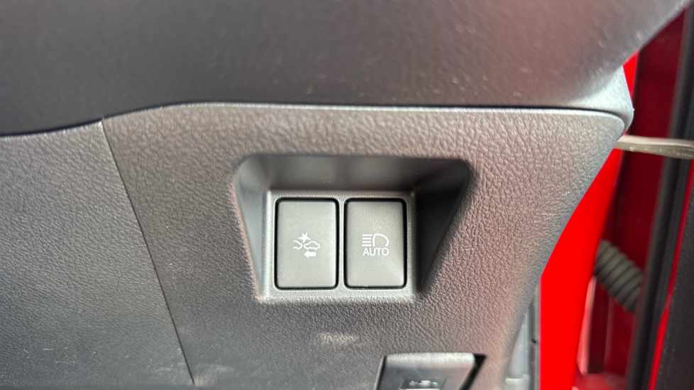 Toyota Yaris 1.5 Hybrid Excel TSS 5dr CVT Hybrid Hatchback - Image 50
