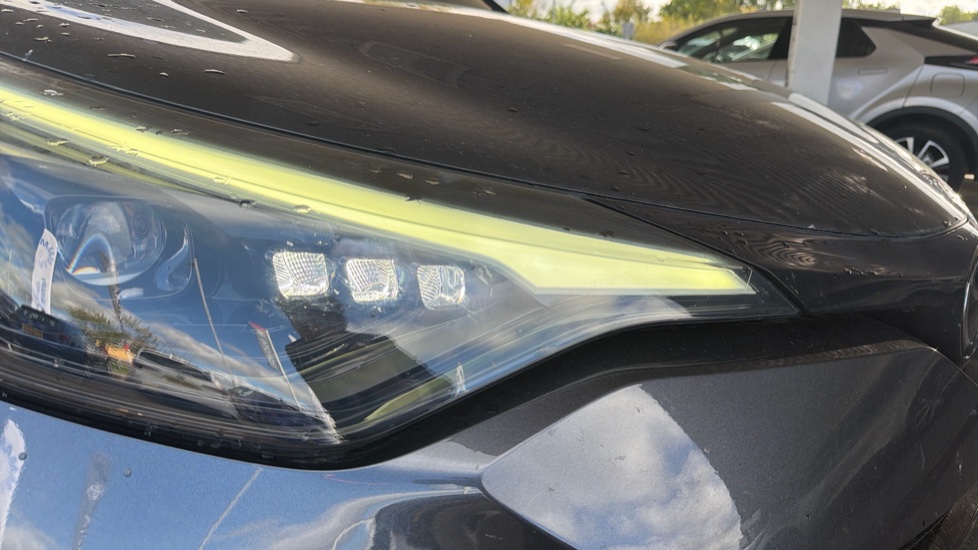 Toyota C-HR 1.8 Hybrid GR Sport 5dr CVT Hybrid Hatchback - Image 20