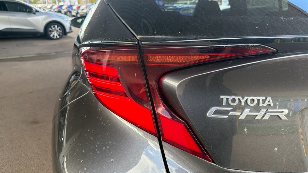Toyota C-HR 1.8 Hybrid GR Sport 5dr CVT Hybrid Hatchback - Image 21
