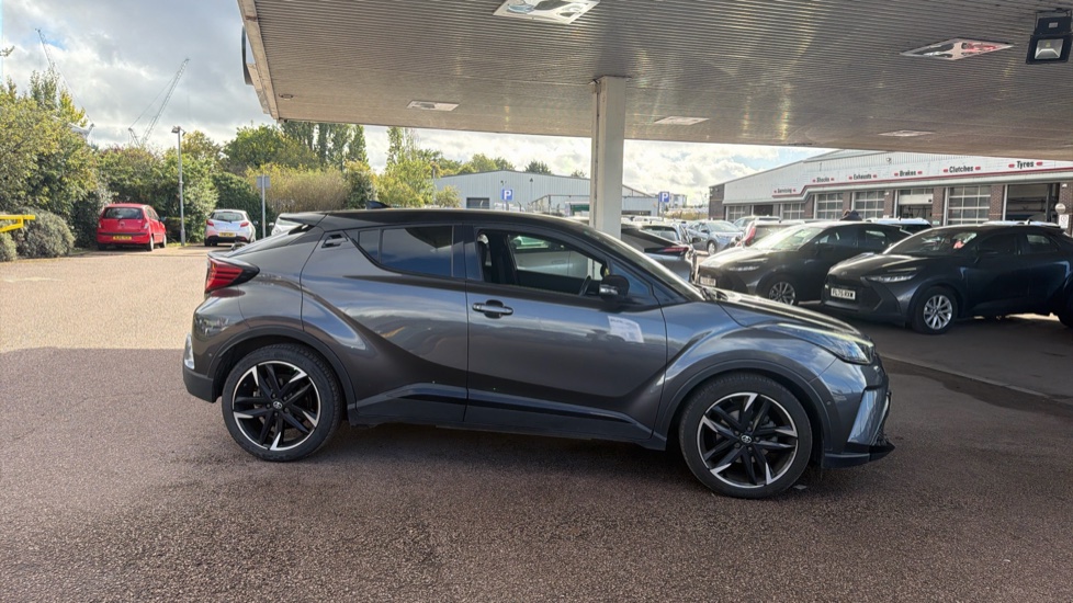 Toyota C-HR 1.8 Hybrid GR Sport 5dr CVT Hybrid Hatchback - Image 23