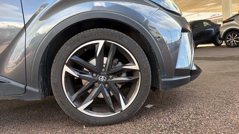 Toyota C-HR 1.8 Hybrid GR Sport 5dr CVT Hybrid Hatchback - Image 25