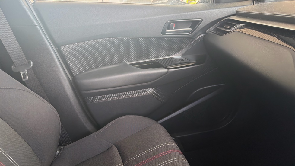 Toyota C-HR 1.8 Hybrid GR Sport 5dr CVT Hybrid Hatchback - Image 50