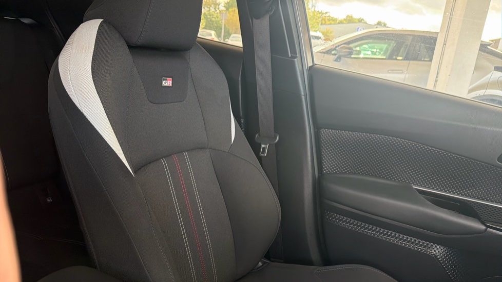 Toyota C-HR 1.8 Hybrid GR Sport 5dr CVT Hybrid Hatchback - Image 51