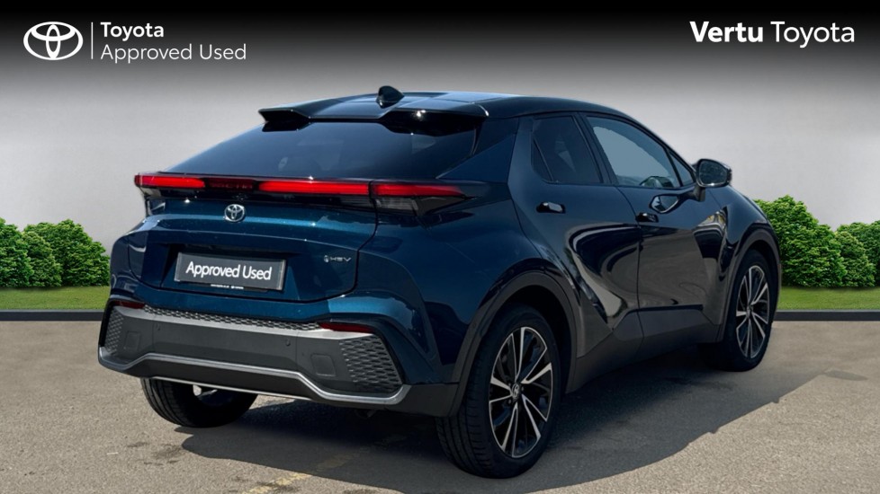 Toyota C-HR 1.8 Hybrid Design 5dr CVT Hybrid Hatchback - Image 2