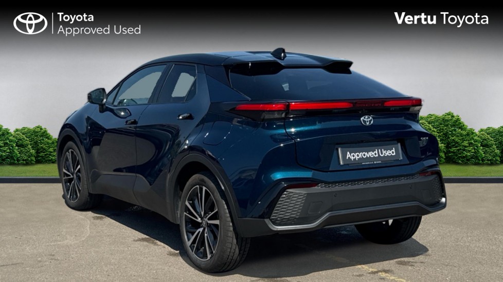 Toyota C-HR 1.8 Hybrid Design 5dr CVT Hybrid Hatchback - Image 4