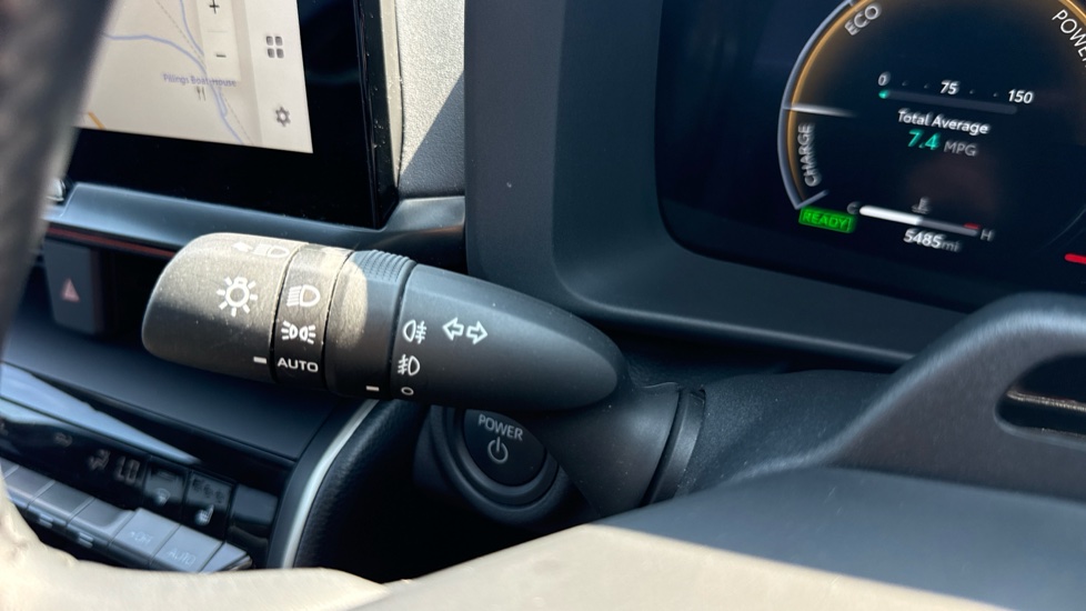 Toyota C-HR 1.8 Hybrid Design 5dr CVT Hybrid Hatchback - Image 32