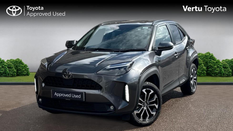 Toyota Yaris Cross 1.5 Hybrid Design 5dr CVT Hybrid Estate - Image 3
