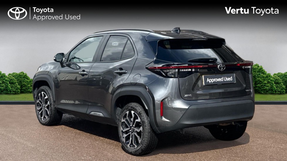 Toyota Yaris Cross 1.5 Hybrid Design 5dr CVT Hybrid Estate - Image 4