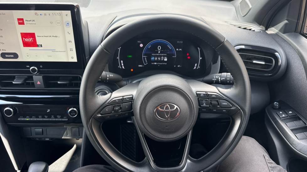 Toyota Yaris Cross 1.5 Hybrid Design 5dr CVT Hybrid Estate - Image 7